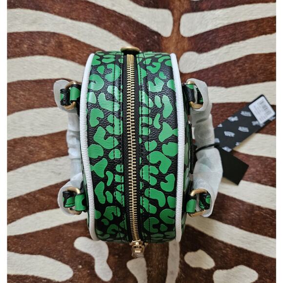 New Von Dutch Lime Cheetah Bowling Bag with Crossbody Strap - Picture 6 of 7
